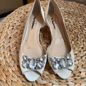 Nina Peep-Toe Women's Shoes with Crystal Embellishments, 8